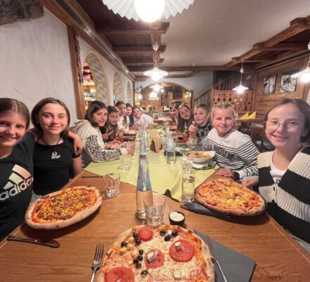 Pizzaessen 1. Klass Pizzaessen 1. Klass
