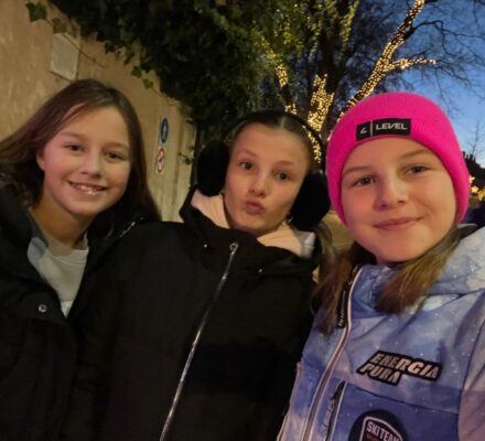 Ausgang Brixen Vicky Sophia Feli Ausgang Brixen Vicky Sophia Feli