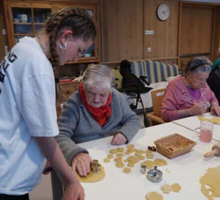 Kekse backen Seniorenheim Sophie Kekse backen Seniorenheim Sophie