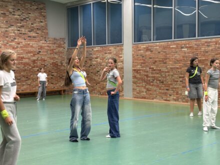 Spiele in der Turnhalle